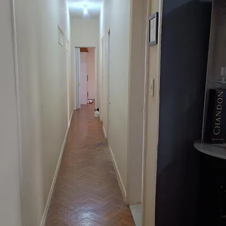 Quarto Em Apartamento Compartilhado